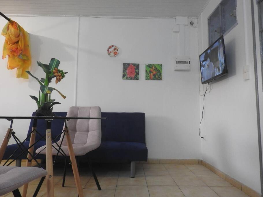 Studio Hibiscus-Ch Vue Sur Mer,Plage,Clim Лез-Анс-д'Арле Экстерьер фото